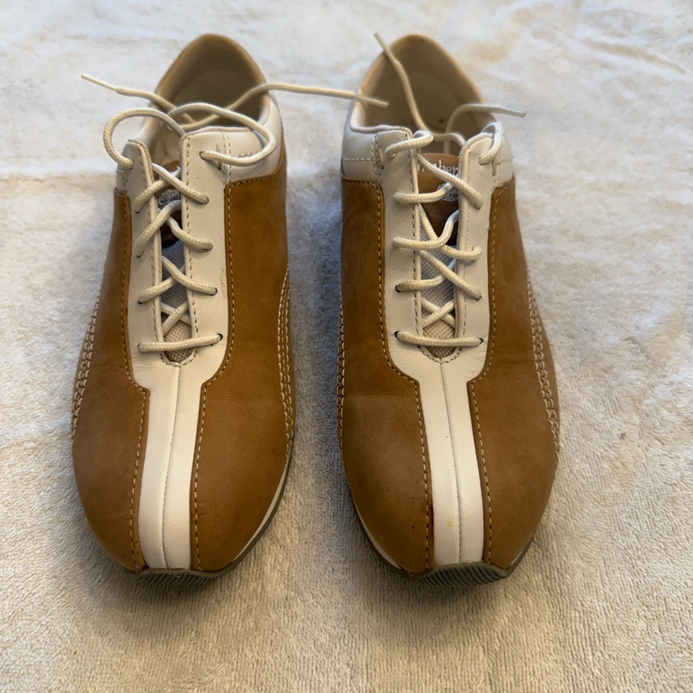Timberland Tan and White Women's Sneakers size 8M